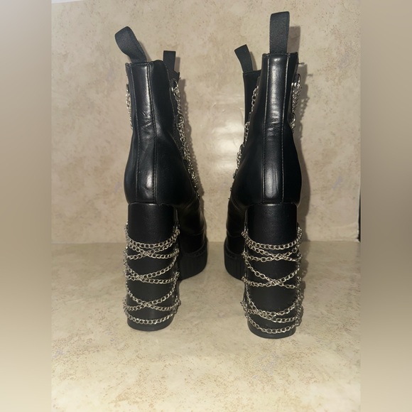 LAMODA Platform Chain Ankle Boots - size 7 EUC - Picture 3 of 13